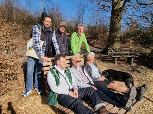 Während drei noch chillen, warten schon die nächsten.